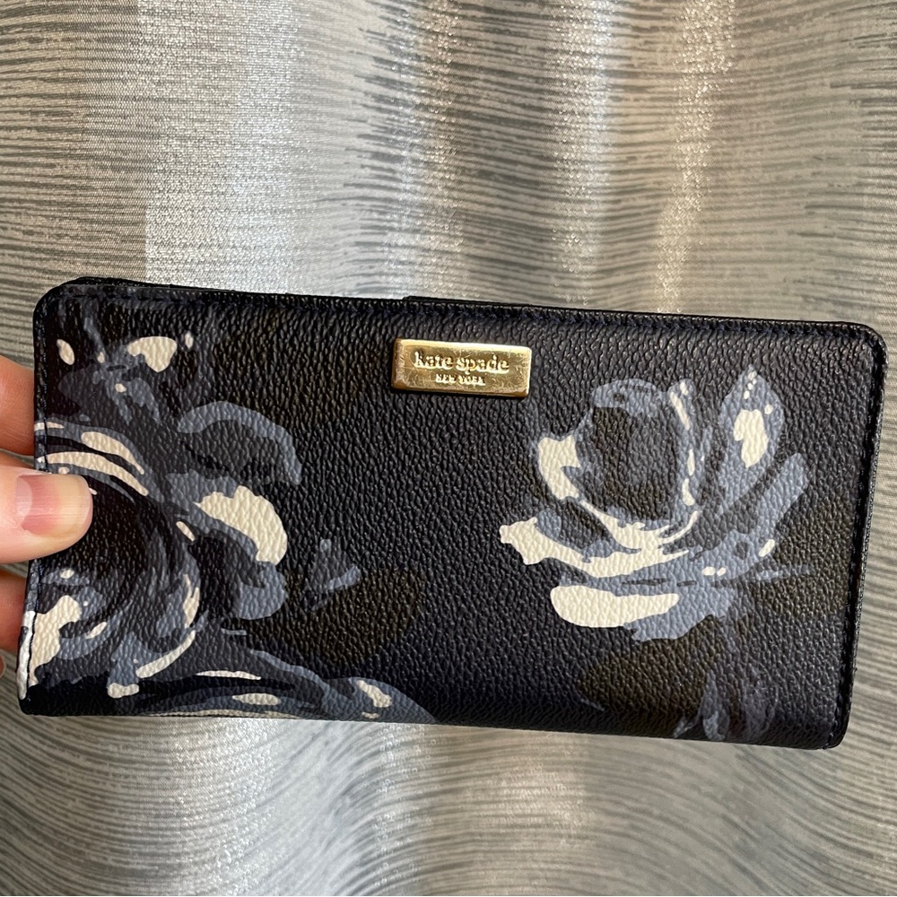 Kate Spade Shore Street Night Rose Margareta Large Slim Bifold Wallet, Navy